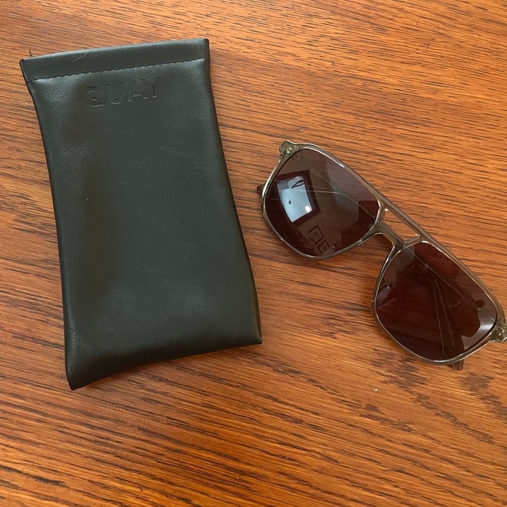 QUAY - On the Fly Sunnies!